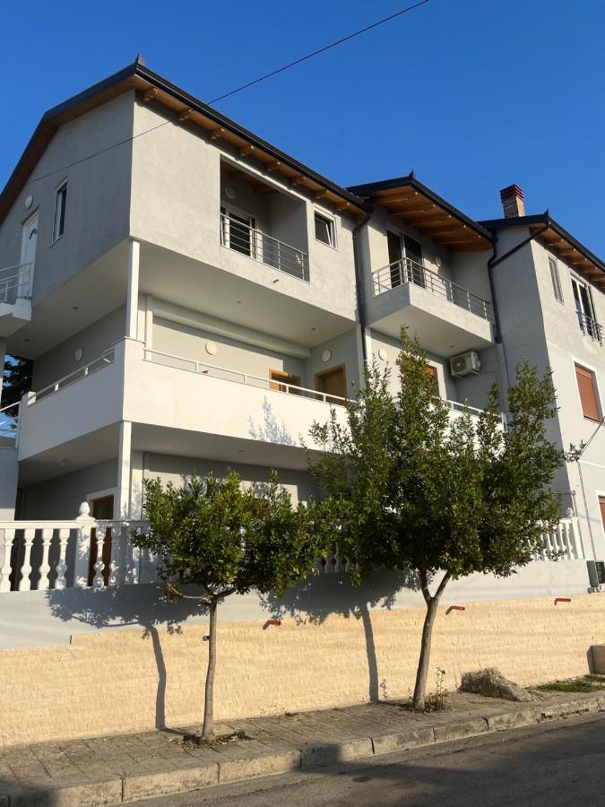 Villa Yseni Orikum Zewnętrze zdjęcie